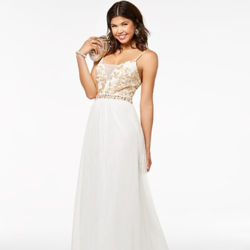 White Tulle Prom/Evening Gown (SIZE 3)